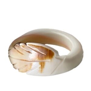 Shell Ring Carved Leaf Design